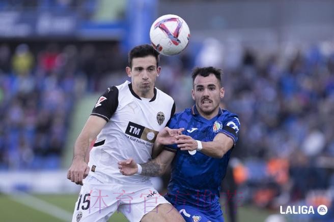 马卡：安帅次回合将踢442 卡马文加踢中场